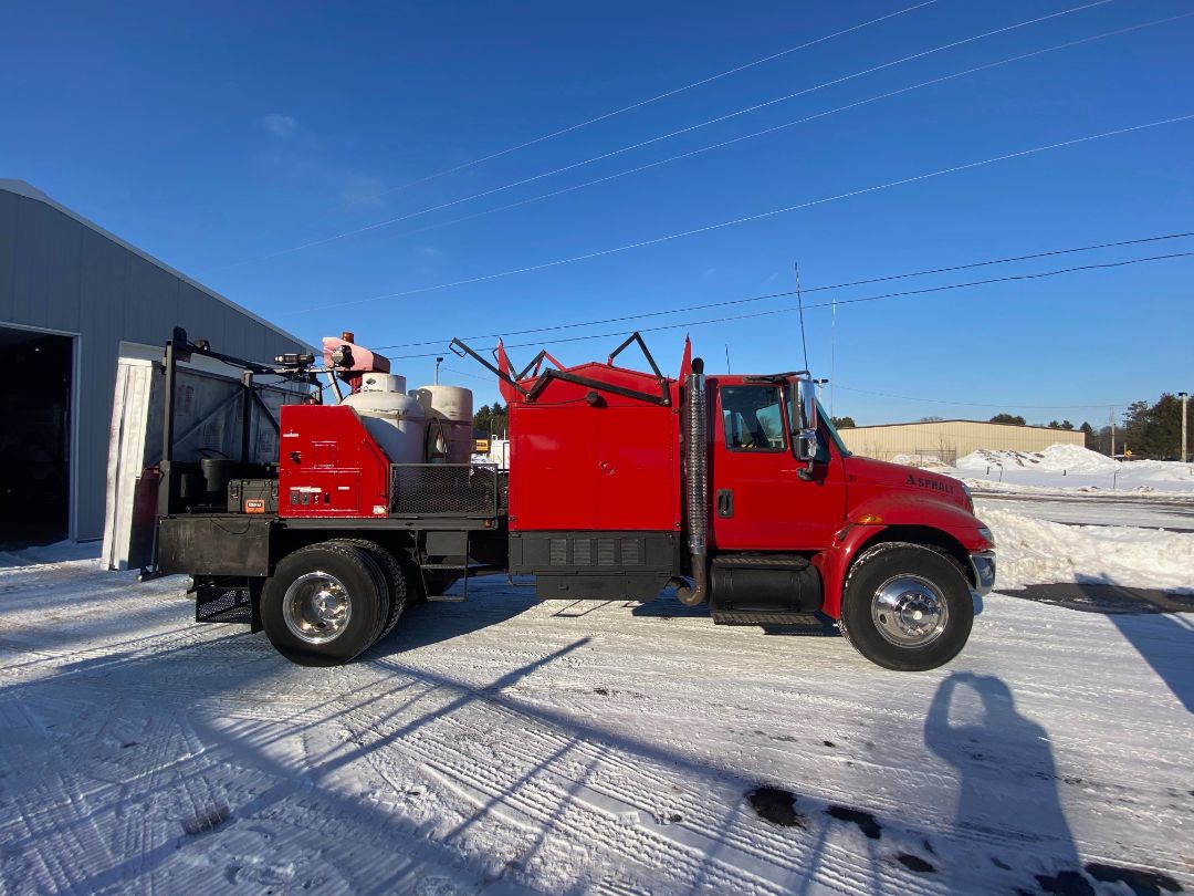 2002 INTERNATIONAL 4300 - Image 5